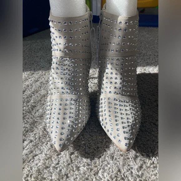 Steve Madden Primerra Booties - Picture 8 of 15